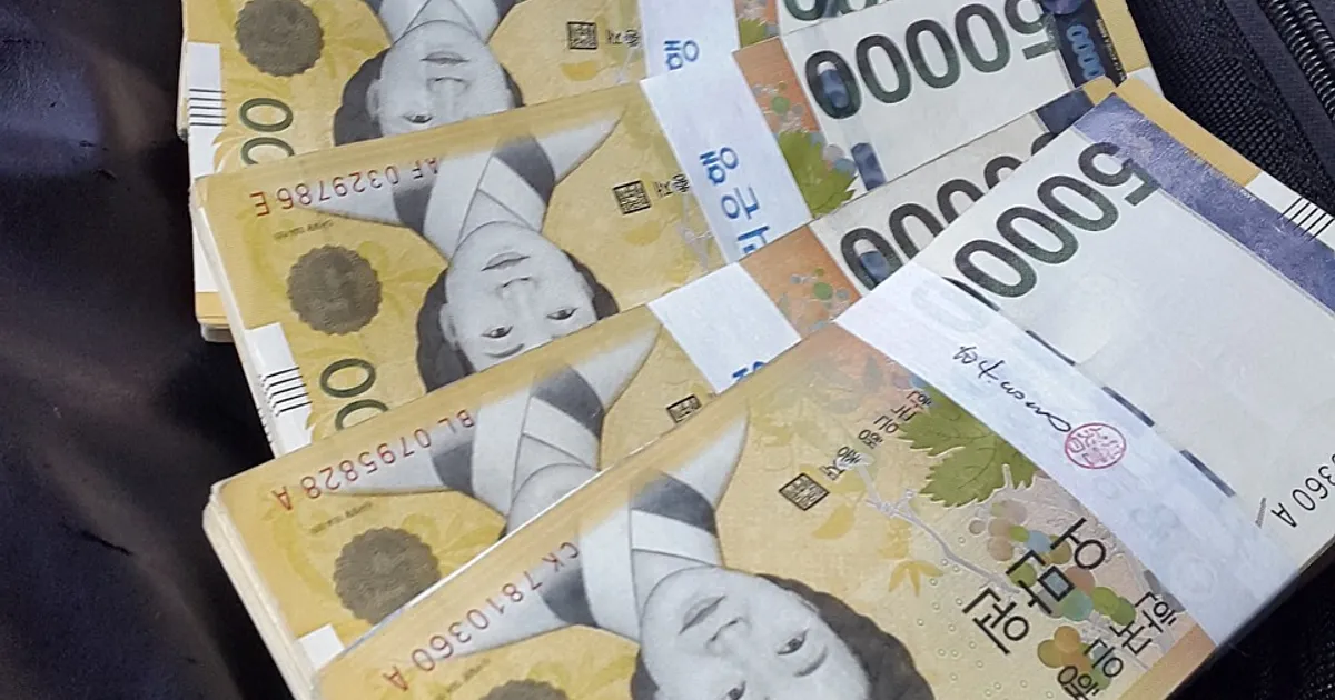 로또 1등 세후 실수령액, 연봉으로 치면 몇 년치일까