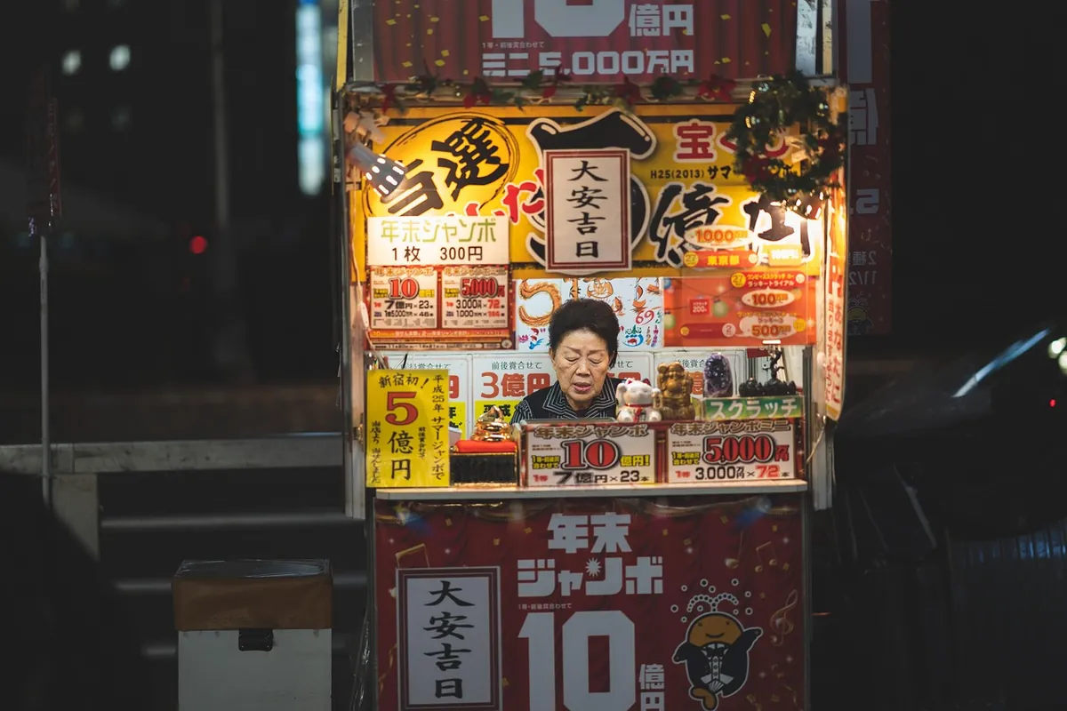 버스까지 멈춘 그 가게, 숫자로 검증한 명당의 실체